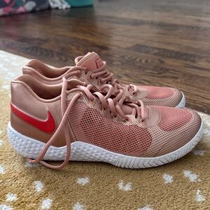 Nike Women's Blush Pink Rose Gold Training Sneakers